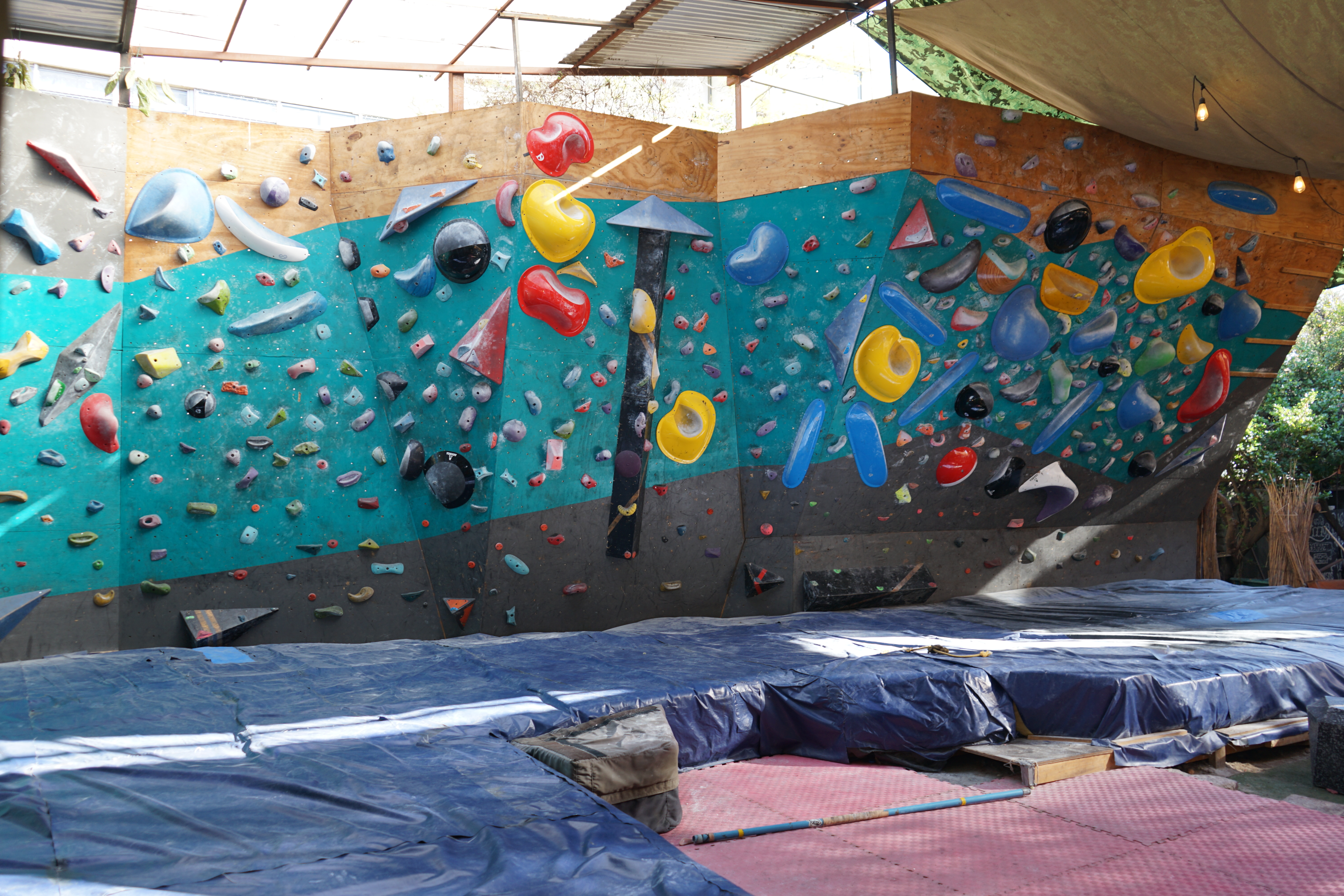 Atomik Boulder